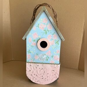 EUC Vtg Decorative Floral Birdhouse with Twig Hanger and Pink and Blue Accents